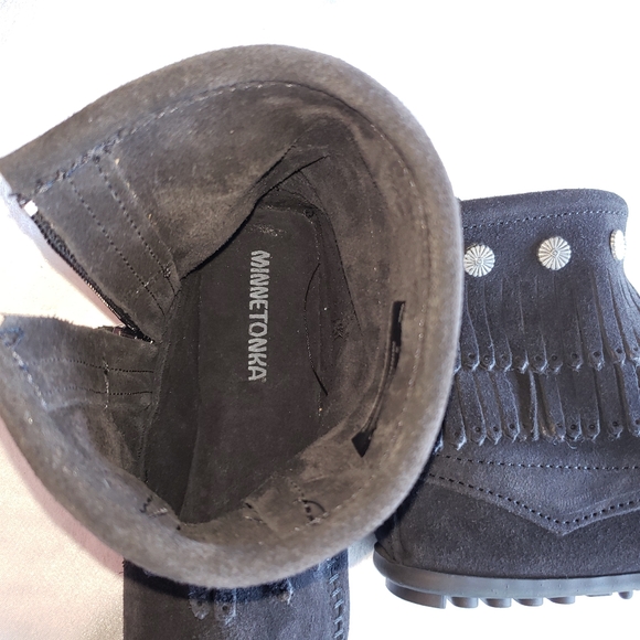 Minnetonka Double Fringe Side Zip Boots Sz 8 - Picture 4 of 10